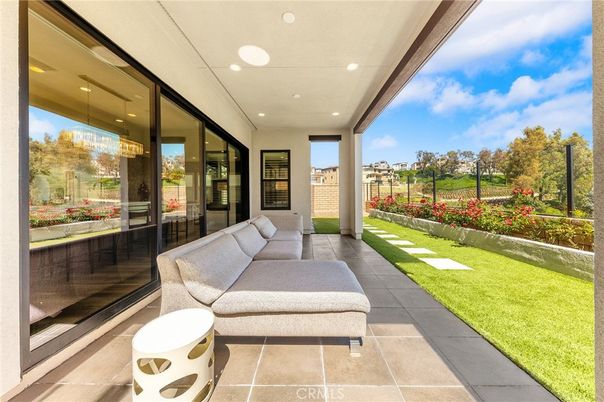 Exterior, Recessed Lighting