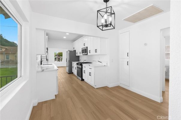 Interior, Kitchen, Pendant Lights, Recessed Lighting, Wood Texture Flooring