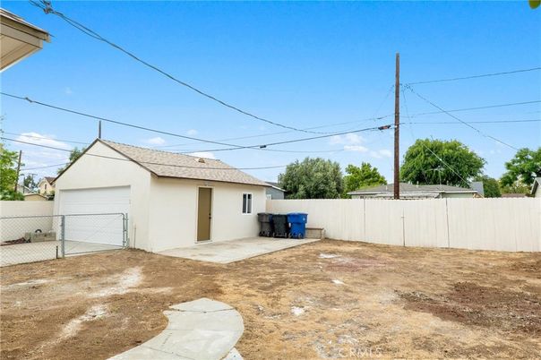 Backyard, Detached Garage, Exterior