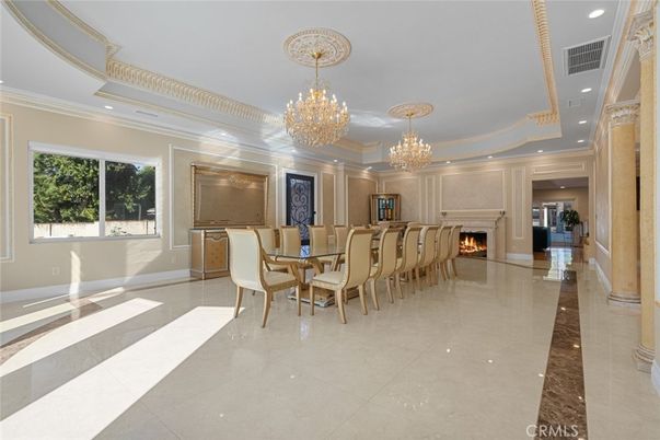 Chandelier, Dining room, Fireplace, Interior, Recessed Lighting