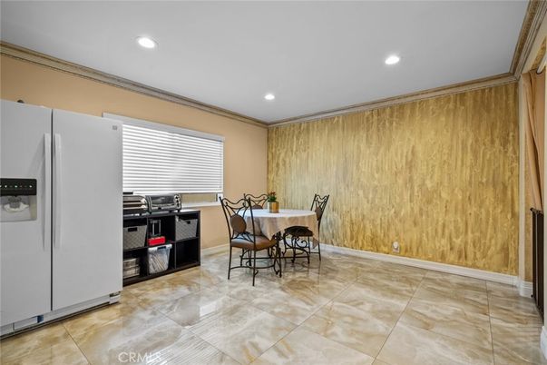 Dining room, Interior, Recessed Lighting
