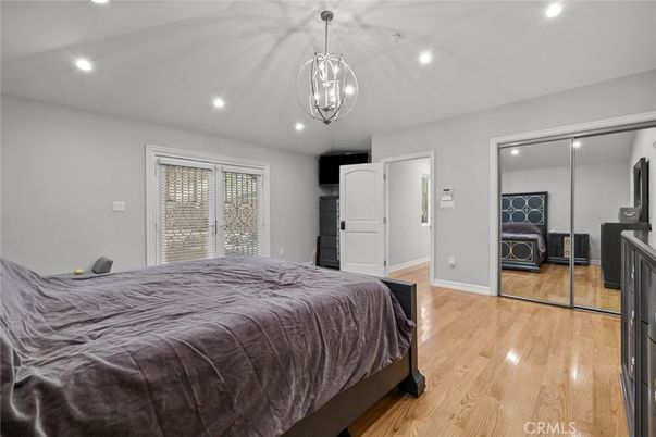 Bedroom, Interior, Pendant Lights, Recessed Lighting, Wood Texture Flooring