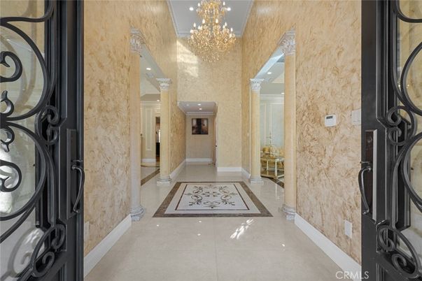 Chandelier, Interior, Recessed Lighting