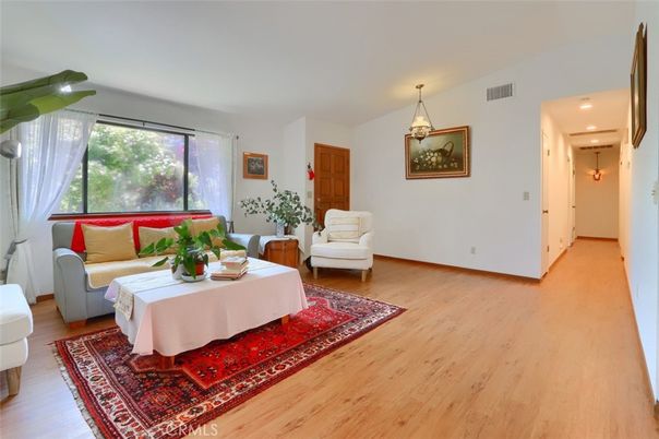 Interior, Living room, Pendant Lights, Recessed Lighting, Wood Texture Flooring