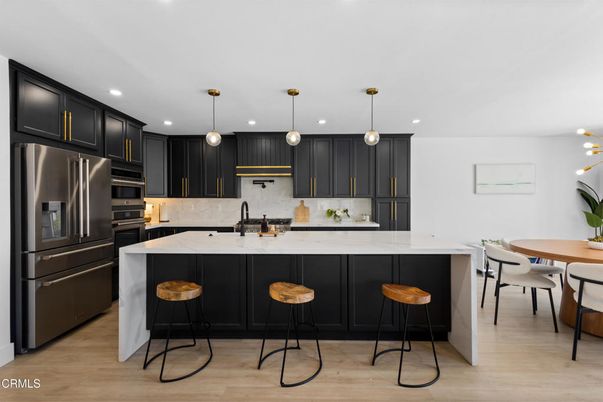Dining room, Interior, Kitchen, Pendant Lights, Recessed Lighting, Stainless Steel Appliances, Wood Texture Flooring