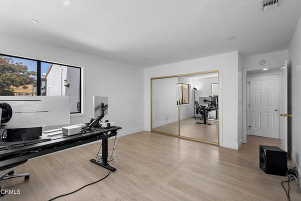 Home Office, Interior, Recessed Lighting, Wood Texture Flooring