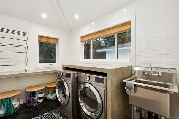 Interior, Recessed Lighting, Washer