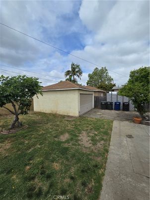 Backyard, Detached Garage, Exterior