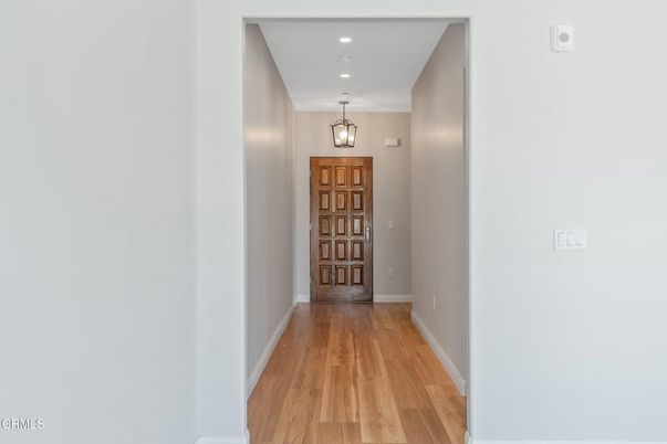 Interior, Pendant Lights, Recessed Lighting, Wood Texture Flooring
