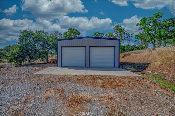 Detached Garage, Exterior
