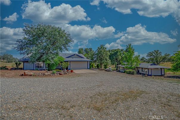 Backyard, Detached Garage, Exterior