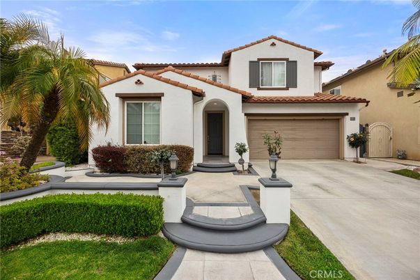 Attached, Exterior, Facade, Spanish Mediterranean
