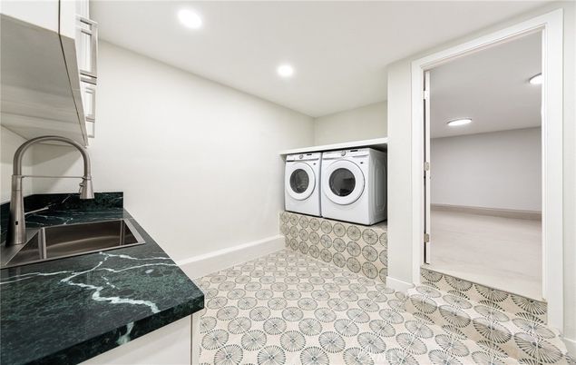 Interior, Recessed Lighting, Washer