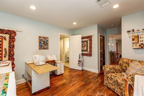 Interior, Pendant Lights, Recessed Lighting, Wood Texture Flooring