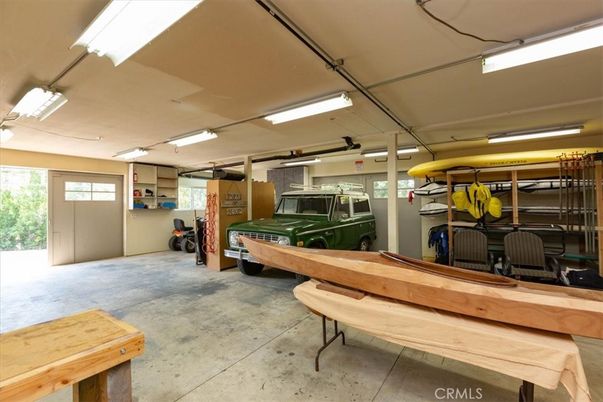 Garage, Interior