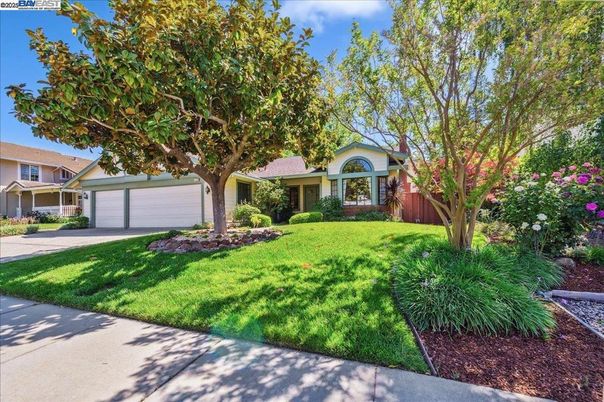Attached, Backyard, Exterior, Facade, Ranch