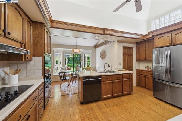 Dining room, Interior, Kitchen, Pendant Lights, Wood Texture Flooring