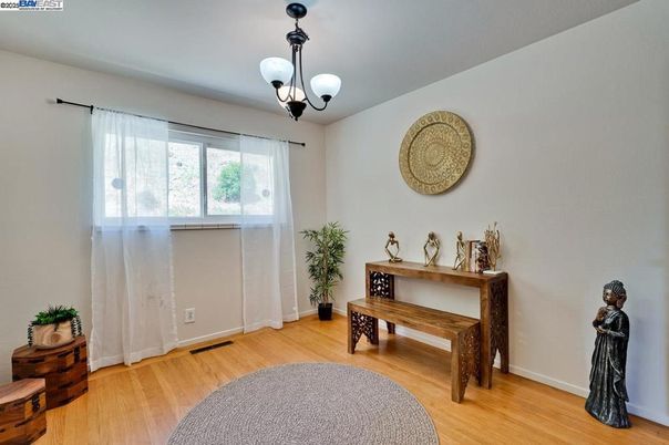 Interior, Pendant Lights, Wood Texture Flooring