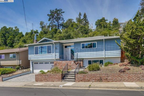 Attached, Exterior, Facade, Raised Ranch