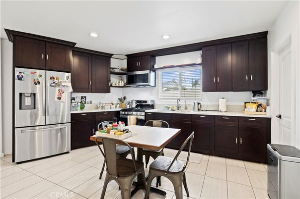 Dining room, Interior, Kitchen, Recessed Lighting, Stainless Steel Appliances