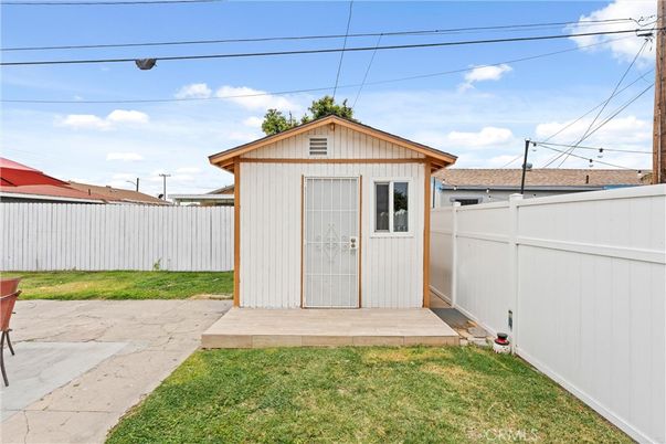 Backyard, Exterior