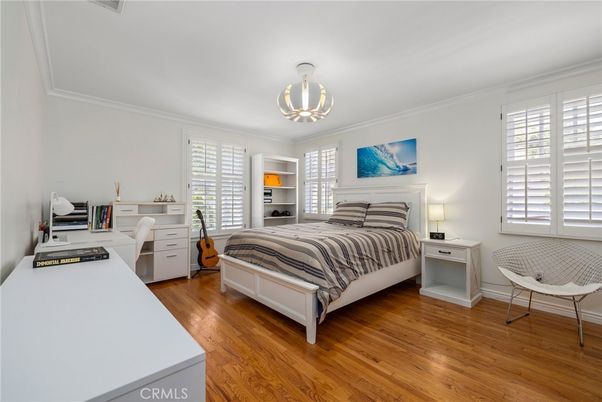 Bedroom, Home Office, Interior, Pendant Lights, Wood Texture Flooring
