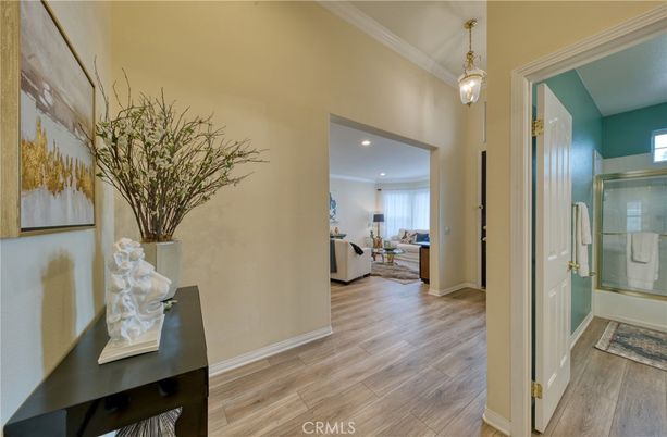 Interior, Living room, Pendant Lights, Recessed Lighting, Wood Texture Flooring
