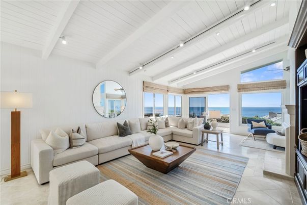 Interior, Living room, Water