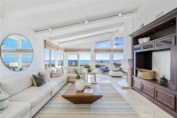 Interior, Living room, Water