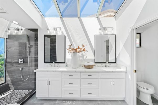 Bathroom, Dual Sink Vanities, Glass Ceilings, Glass Shower, Interior