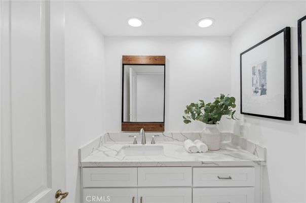Bathroom, Interior, Recessed Lighting