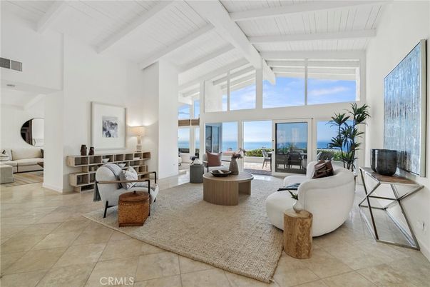 Interior, Living room, Water