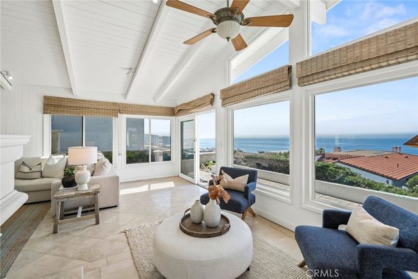 Interior, Living room, Sun Room, Water