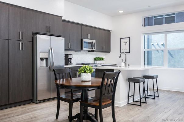 Dining room, Interior, Kitchen, Recessed Lighting, Wood Texture Flooring