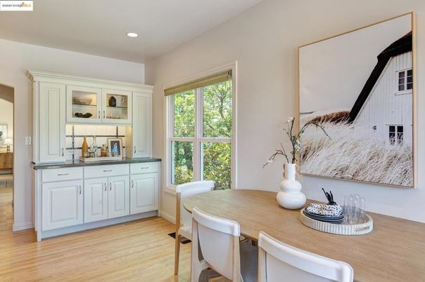 Dining room, Interior, Recessed Lighting, Wood Texture Flooring