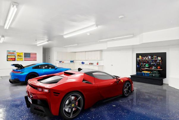 Garage, Interior
