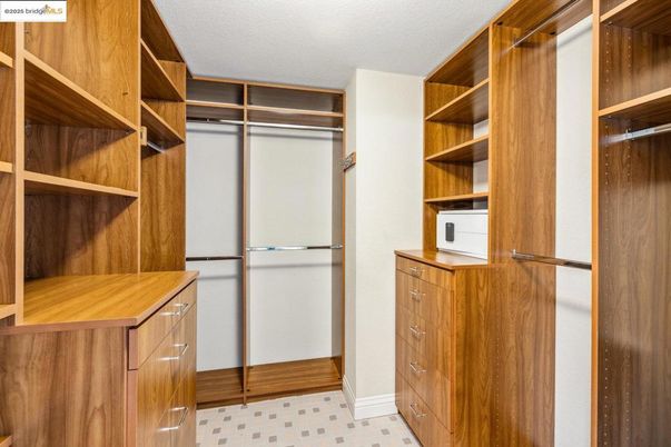 Interior, Walk-in Closets