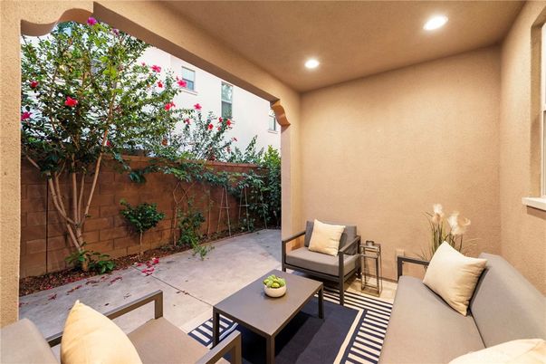 Exterior, Recessed Lighting