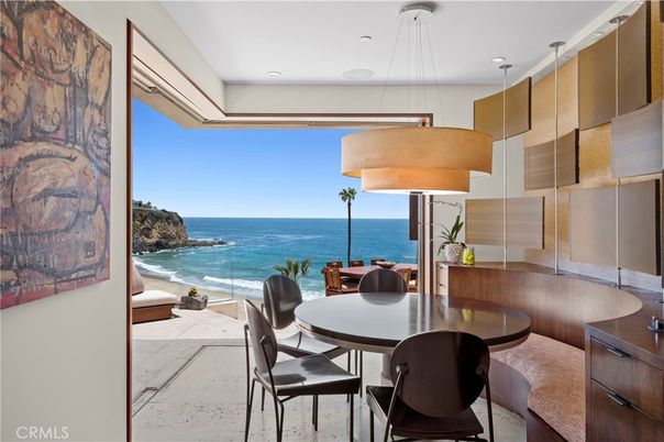 Dining room, Interior, Pendant Lights, Recessed Lighting, Water
