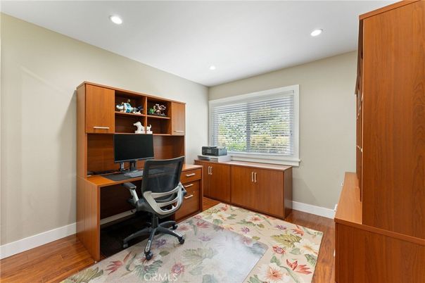 Home Office, Interior, Recessed Lighting, Wood Texture Flooring