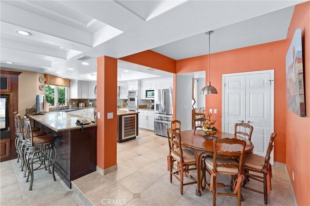 Dining room, Interior, Kitchen, Pendant Lights, Recessed Lighting, Stainless Steel Appliances