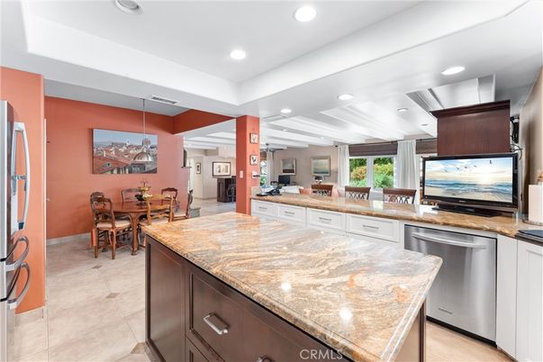 Dining room, Interior, Kitchen, Recessed Lighting, Stainless Steel Appliances