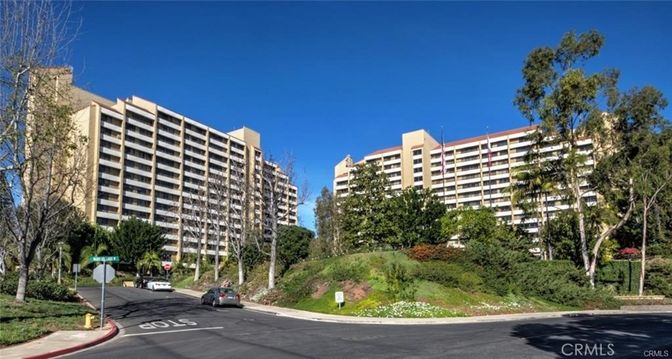 Exterior, Facade, Condo Building