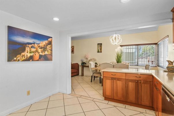 Dining room, Interior, Recessed Lighting