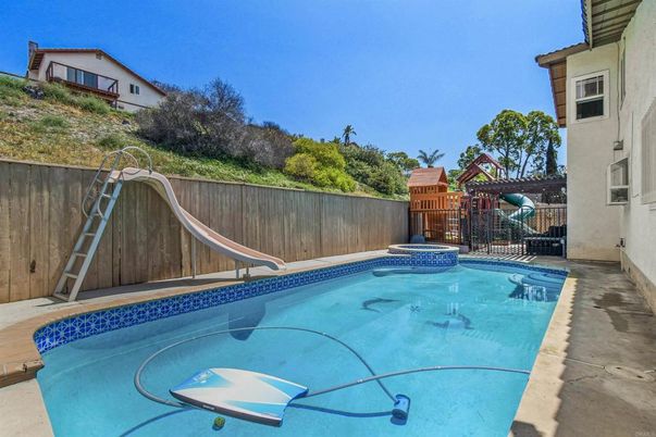 Exterior, Playground, Pool