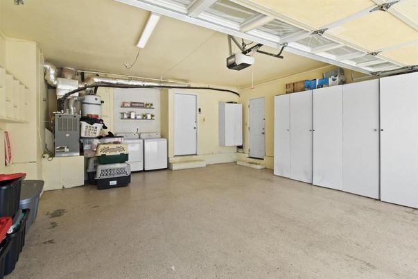 Garage, Interior, Washer
