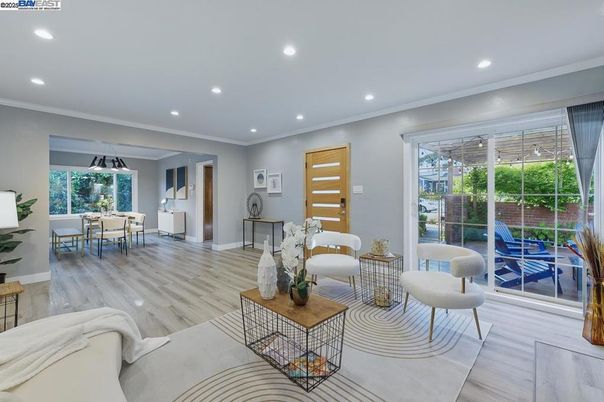 Dining room, Interior, Living room, Recessed Lighting, Wood Texture Flooring