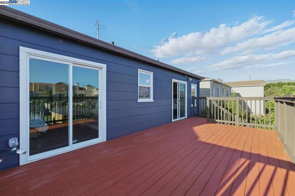 Exterior, Wood Texture Flooring