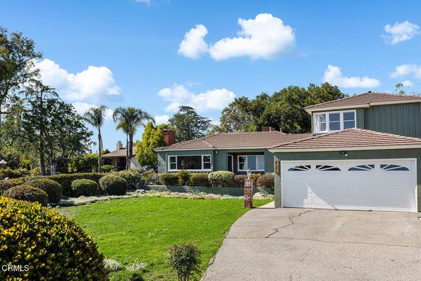 Attached, Exterior, Facade, Ranch
