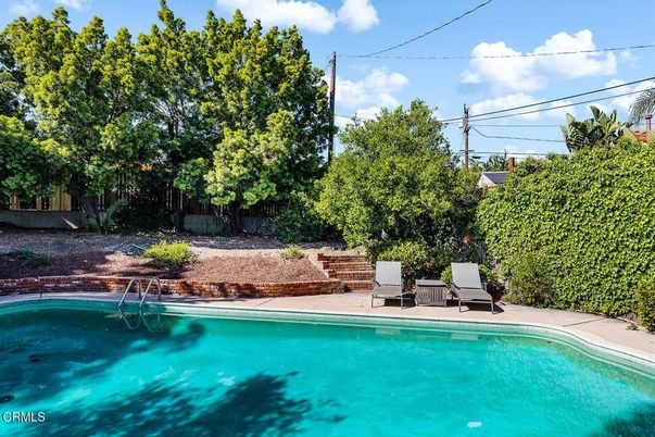Exterior, Pool